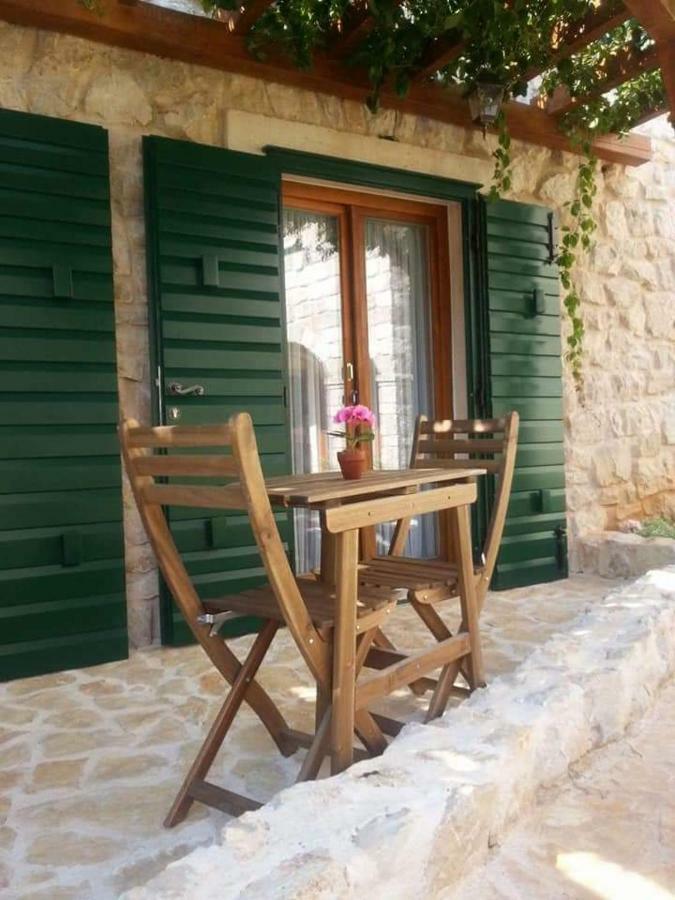 Dvori Svetog Mihaela Šibenik Exterior foto